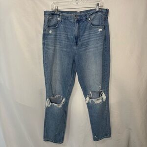 American Eagle Distressed Mom Blue Jeans 16L